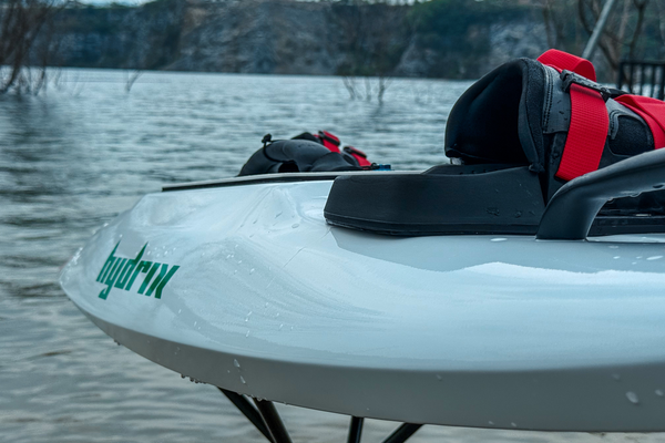 Why Biaxial Carbon Fiber is the Gold Standard for High-Performance Surfboards